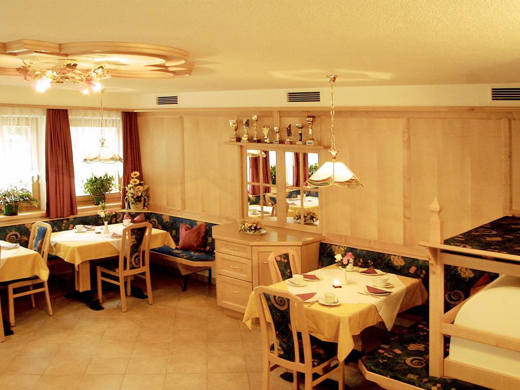 Garni Appartement Alpenresidence كاديبيترا الغرفة الصورة