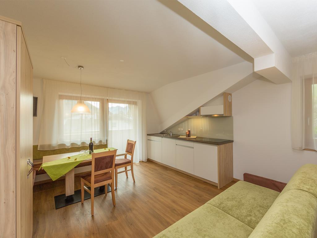 Garni Appartement Alpenresidence كاديبيترا الغرفة الصورة