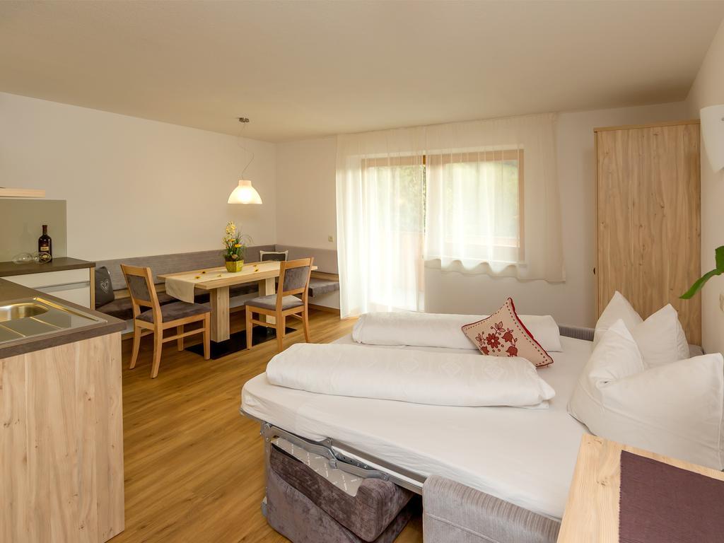 Garni Appartement Alpenresidence كاديبيترا الغرفة الصورة